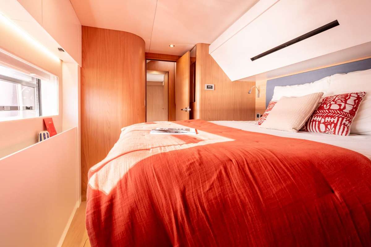 Charter Yacht PORTFOLIO - Bali 5.2 - 6 Cabins - Nassau - Exumas - Bahamas