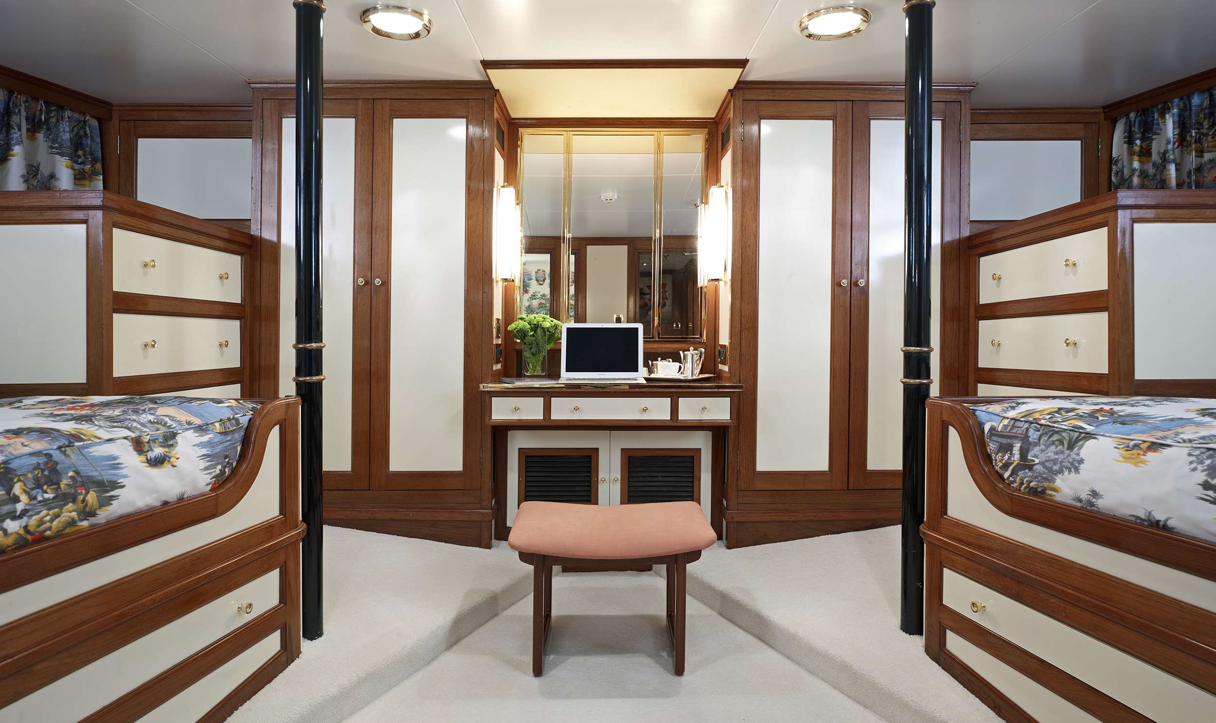 NORTHWIND II Camper&Nicholson 45m - twin cabin