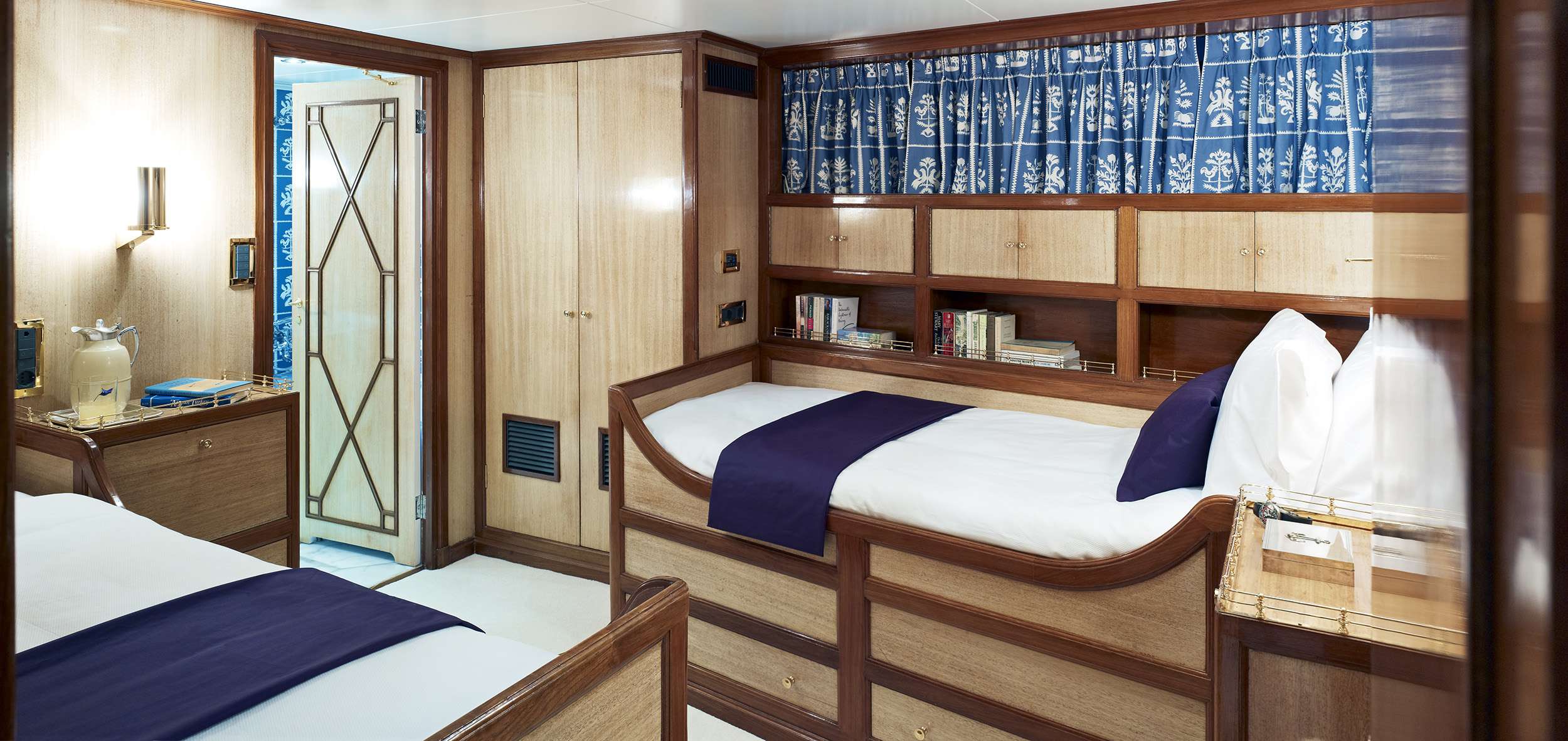 NORTHWIND II Camper&Nicholson 45m - VIP cabin Pullman