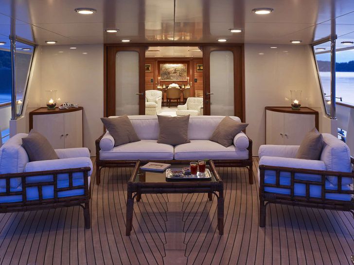 NORTHWIND II Camper&Nicholson 45m - sundeck lounge NORTHWIND II Camper&Nicholson 45m - sundeck lounge