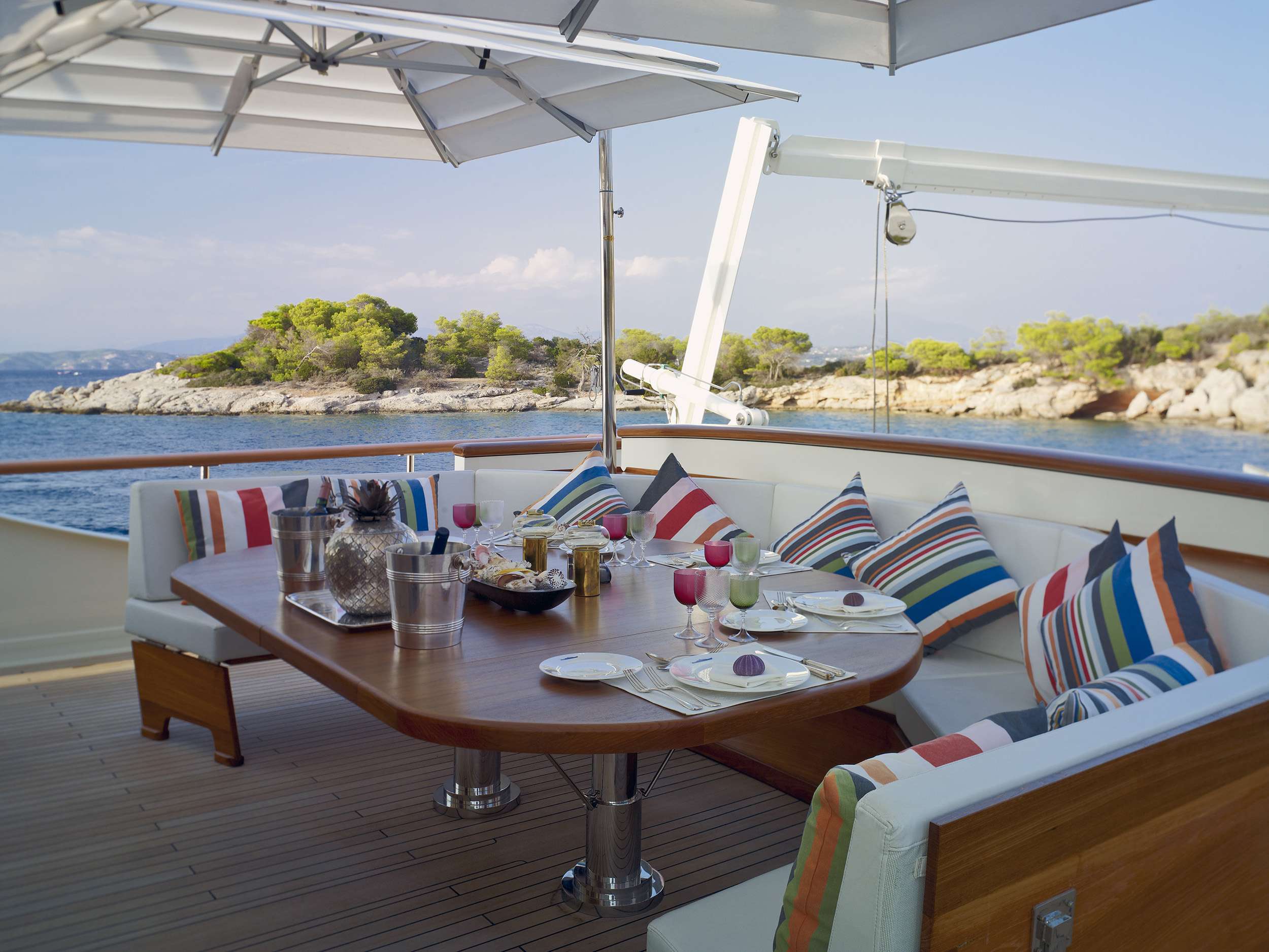 NORTHWIND II Camper&Nicholson 45m - aft deck alfresco dining area