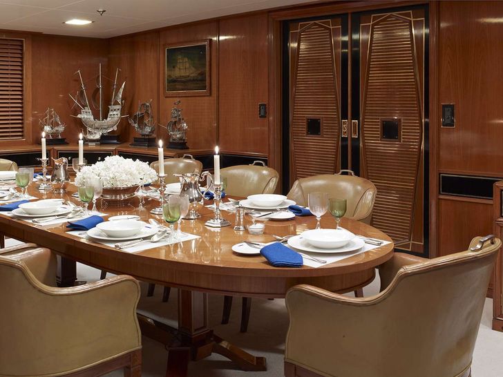 NORTHWIND II Camper&Nicholson 45m - main dining area NORTHWIND II Camper&Nicholson 45m - main dining area