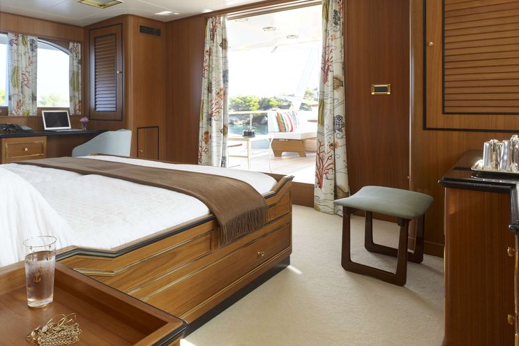 Charter Yacht NORTHWIND II - Camper&Nicholson 45m - 5 Cabins - Athens - Mykonos - Paros - Cyclades - Greece