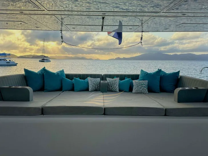 CHE Sunreef 114 - sunbathing area CHE Sunreef 114 - sunbathing area