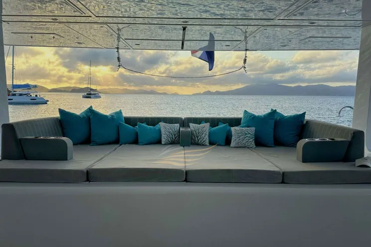 Charter Yacht CHE - Sunreef 114 - 3 Cabins - Sunreef 114 - 3 Cabins - Moorea - Tahiti - Raiatea - French Polynesia