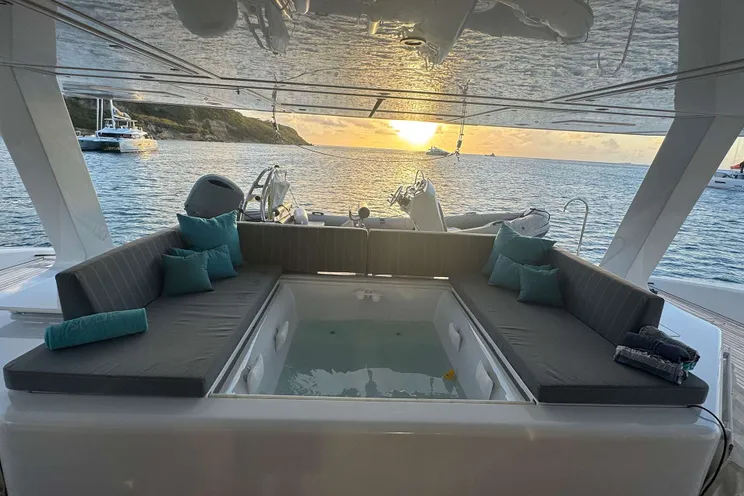 Charter Yacht CHE - Sunreef 114 - 3 Cabins - Sunreef 114 - 3 Cabins - Moorea - Tahiti - Raiatea - French Polynesia