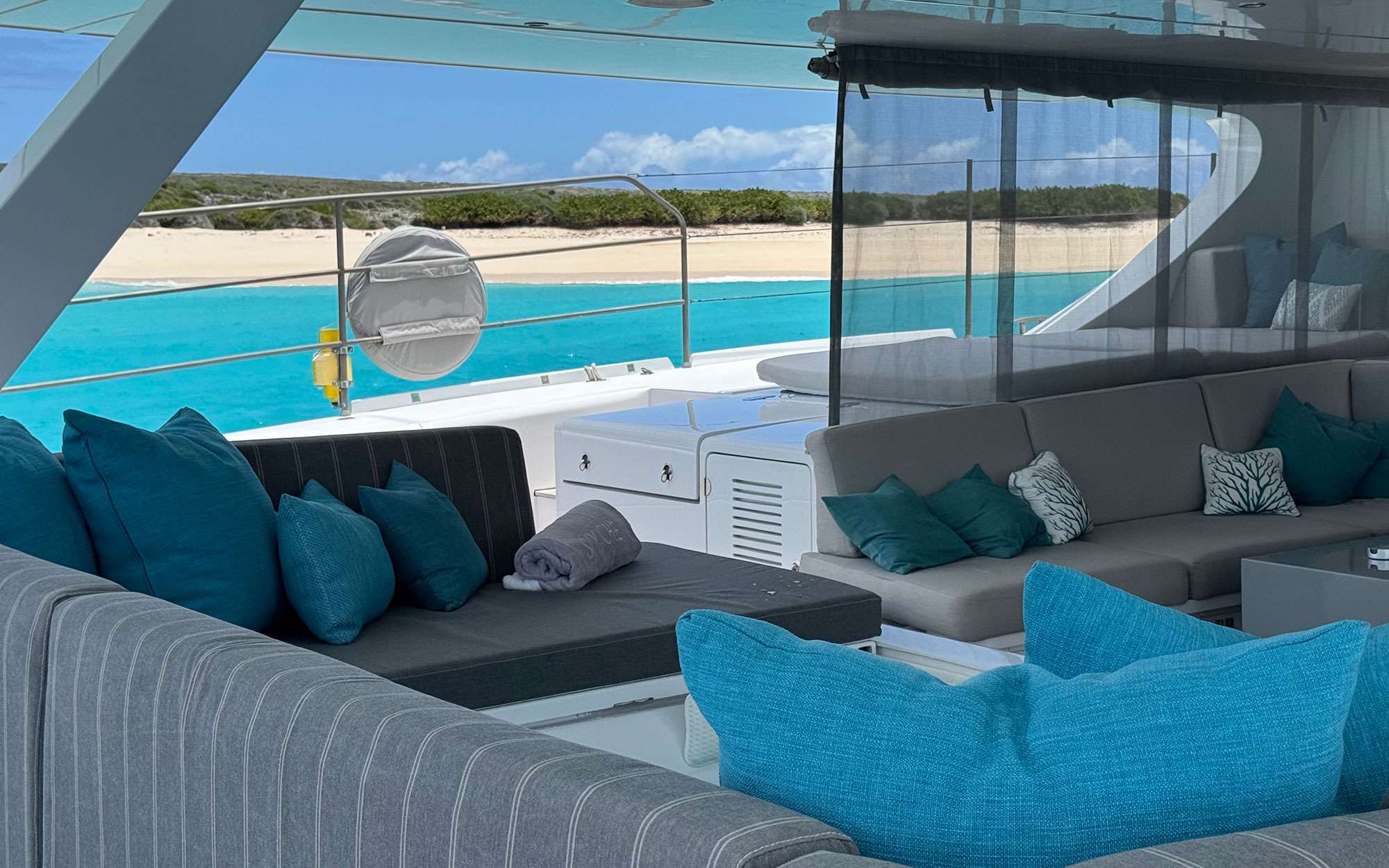 CHE Sunreef 114 - aft deck lounge