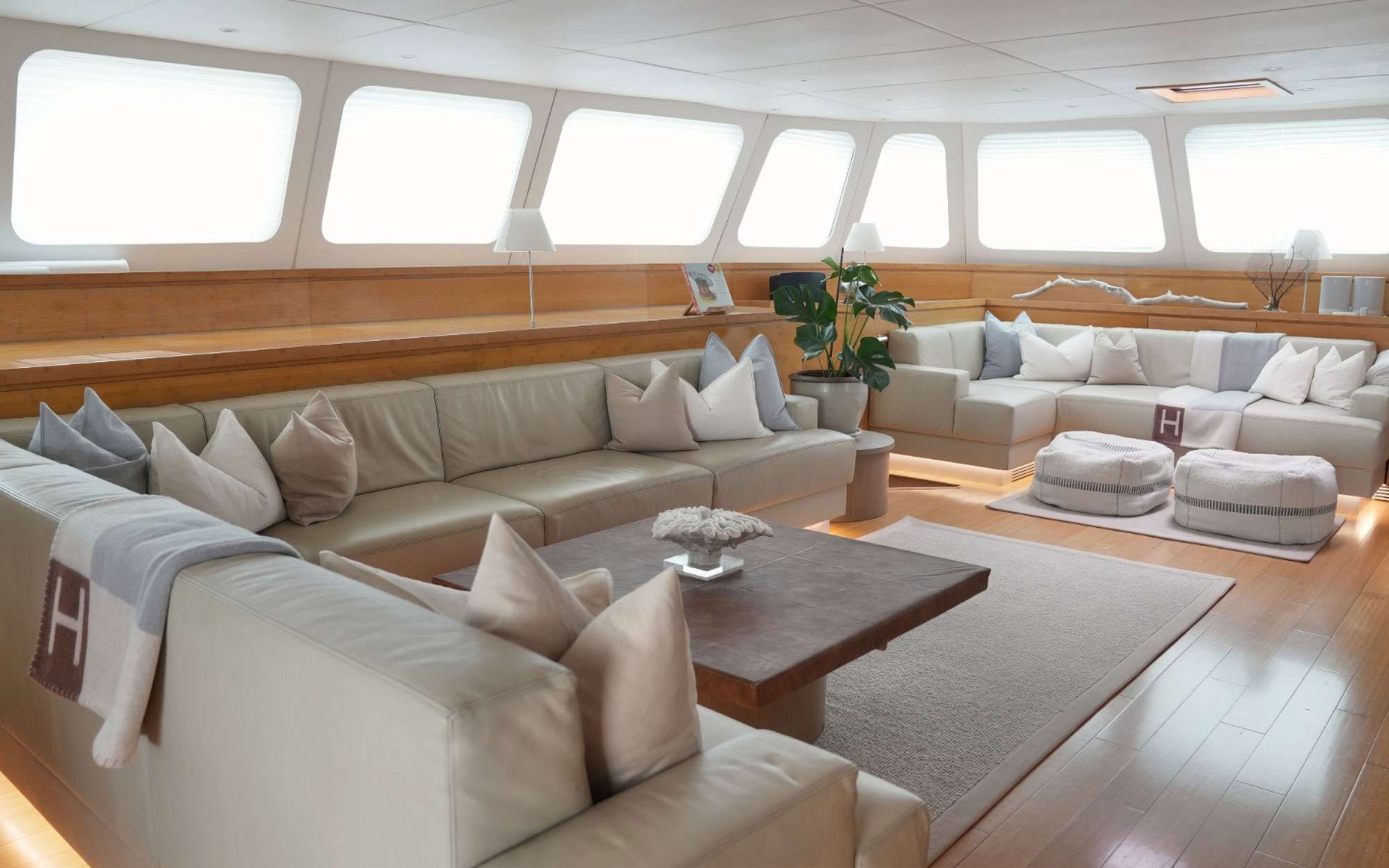 CHE Sunreef 114 - saloon