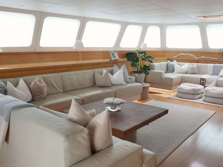 CHE Sunreef 114 - saloon CHE Sunreef 114 - saloon