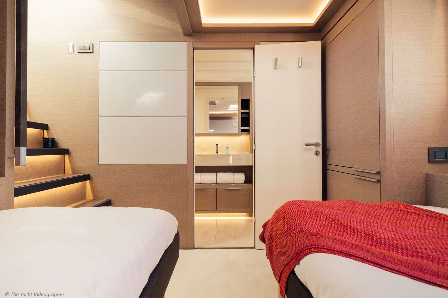 Charter Yacht REVA NUI - Lagoon Seventy 7 - 4 Cabins - Olbia - Porto Cervo - La Maddalena - Sardinia - Italy