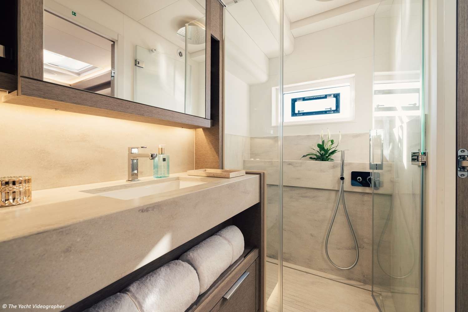 Charter Yacht REVA NUI - Lagoon Seventy 7 - 4 Cabins - Olbia - Porto Cervo - La Maddalena - Sardinia - Italy