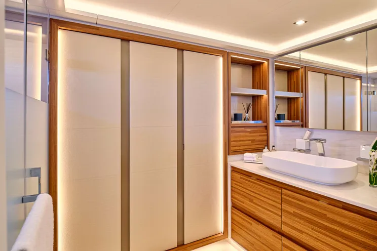 Charter Yacht MAGIC MOMENTS 3 - Fountaine Pajot Thira 80 - 5 Cabins - Nassau - Exumas - Bahamas