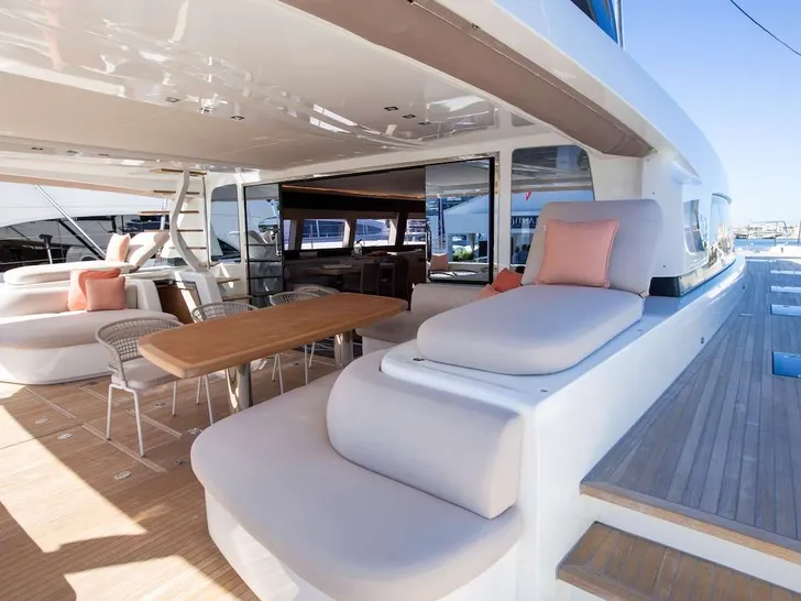 ODYSSEY Lagoon Seventy 7 - aft deck ODYSSEY Lagoon Seventy 7 - aft deck