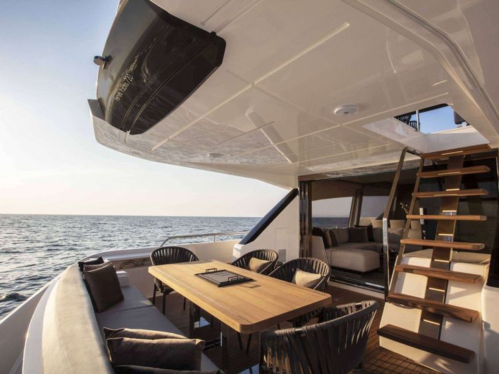 WE2 Ferretti 720 - aft deck WE2 Ferretti 720 - aft deck