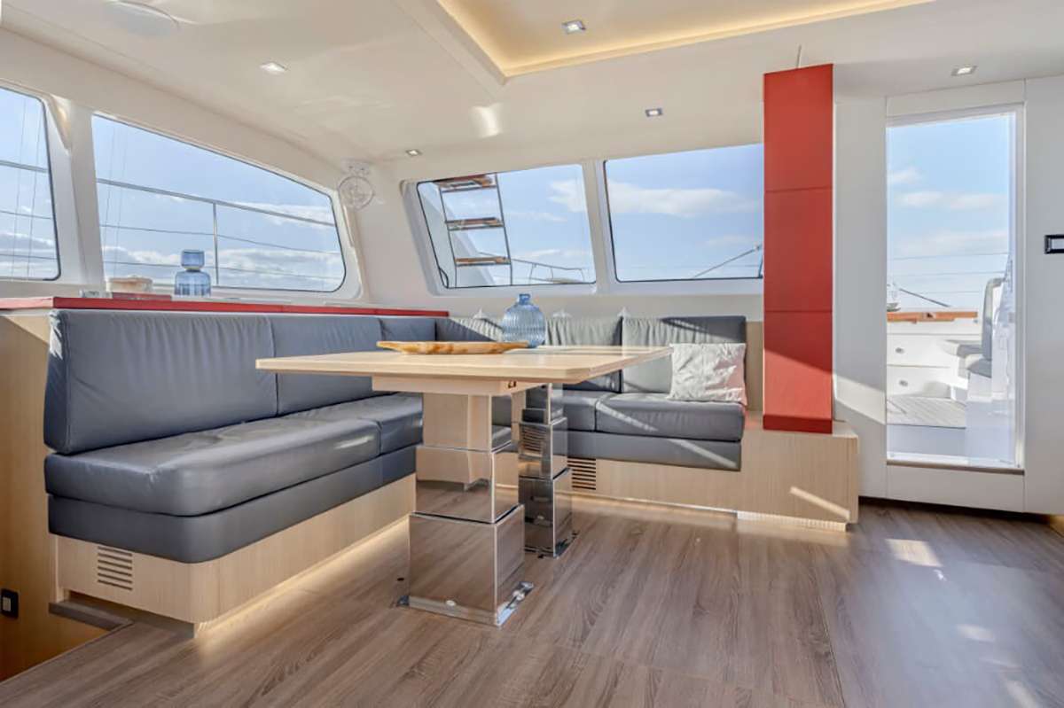 MYMLAN II Privilege Signature 580 - saloon lounge