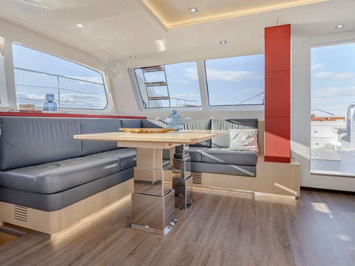 MYMLAN II Privilege Signature 580 - saloon lounge MYMLAN II Privilege Signature 580 - saloon lounge