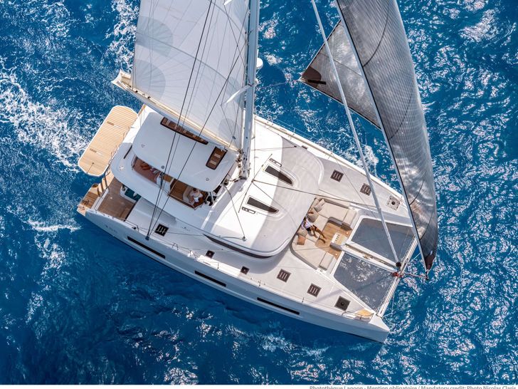 SEVEN SEAS Lagoon 55 - profile SEVEN SEAS Lagoon 55 - profile