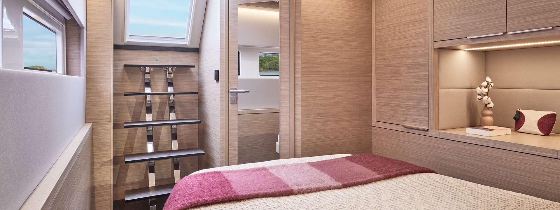 Charter Yacht SEVEN SEAS - Lagoon 55 - 5 Cabins - Tortola - Anegada - Virgin Gorda - BVI - Caribbean