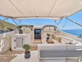 APEIRON BLUE Ferretti 23m - flybridge lounge and minibar APEIRON BLUE Ferretti 23m - flybridge lounge and minibar