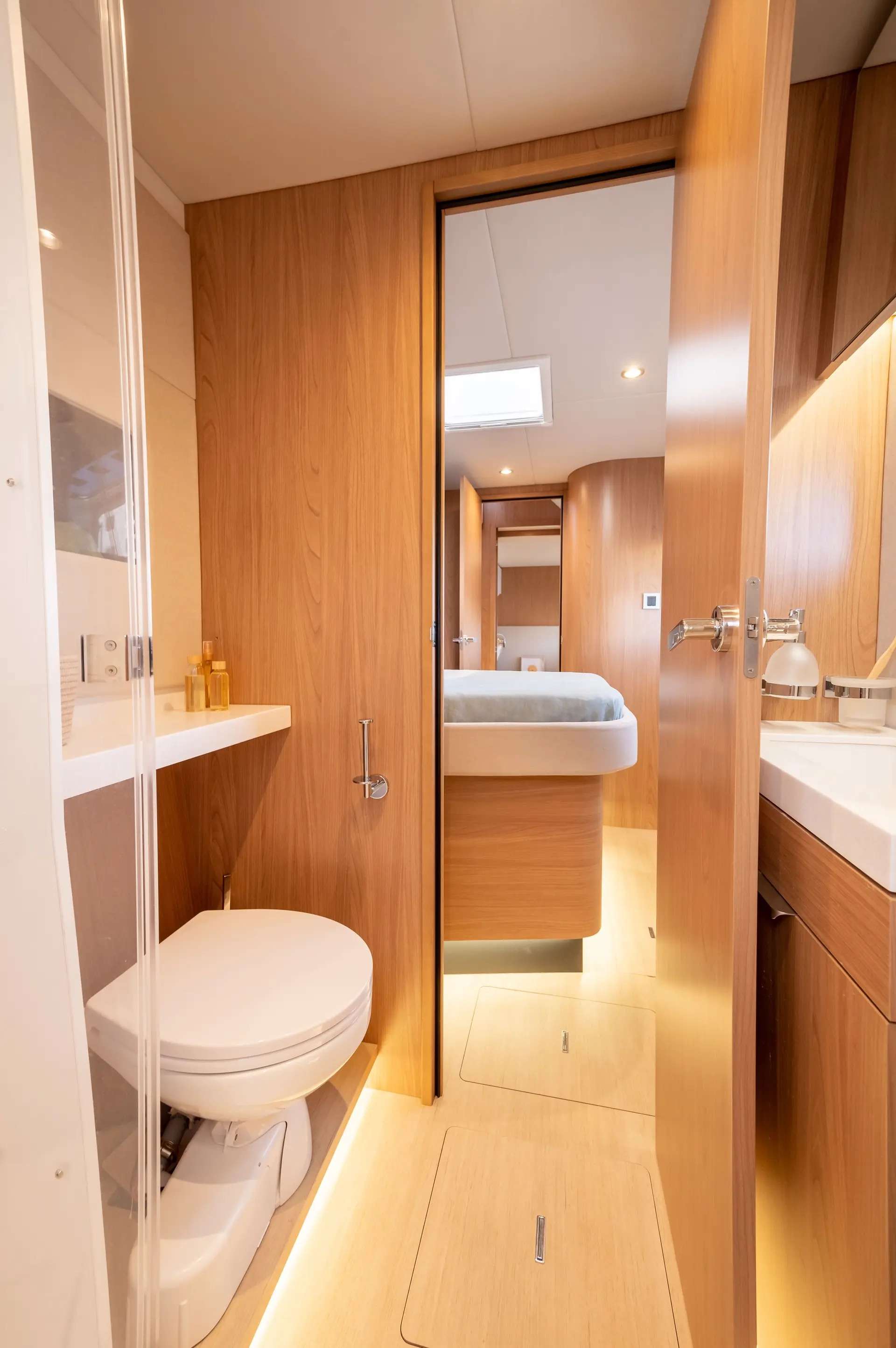 Charter Yacht JUMEAUX - Bali 5.8 - 5 Cabins - St Thomas - St John - St Croix - USVI - Caribbean