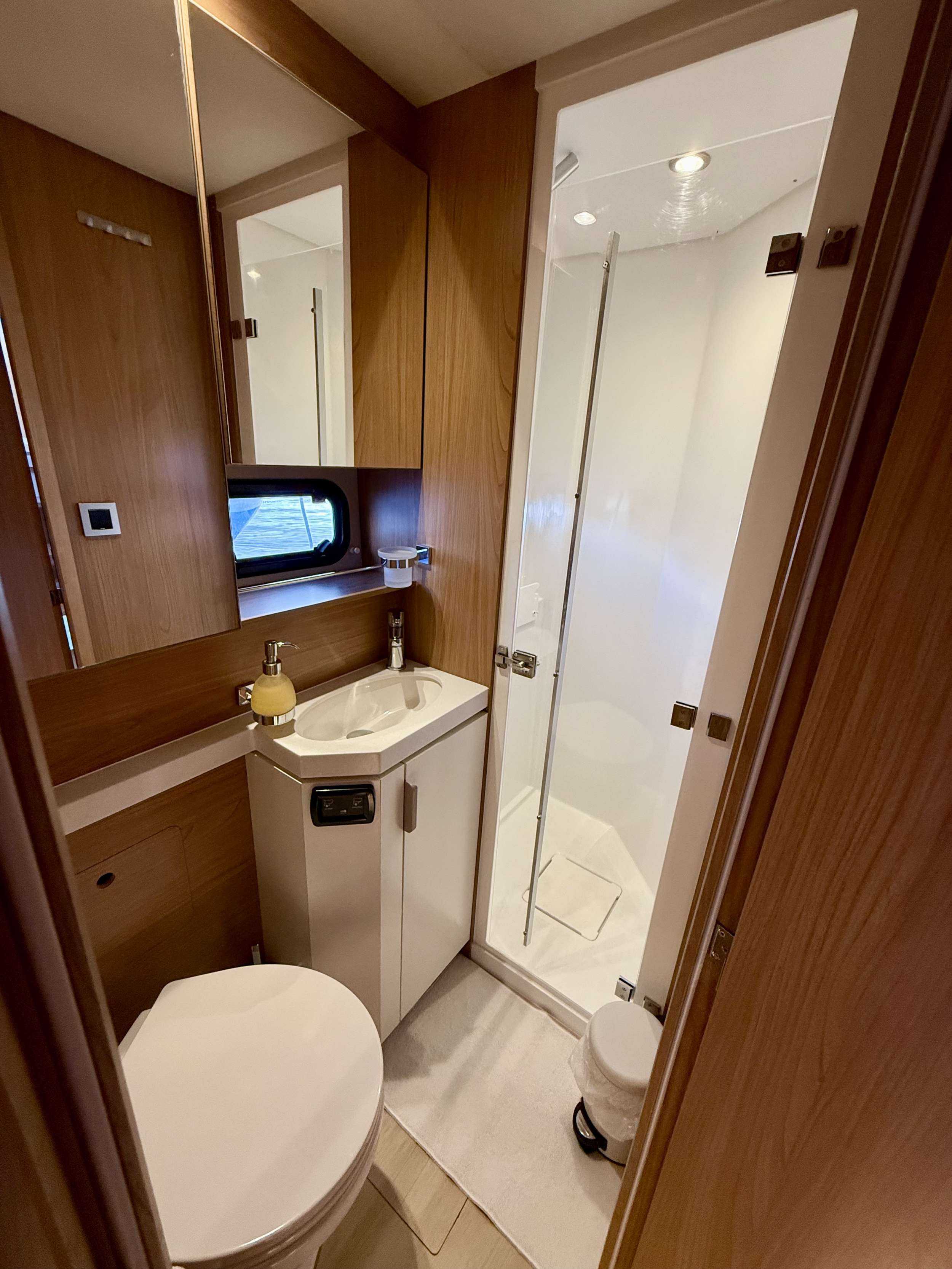 Charter Yacht MASTERMIND II - Bali 5.4 - 5 Cabins - St Martin - St Barths - Leewards - Caribbean
