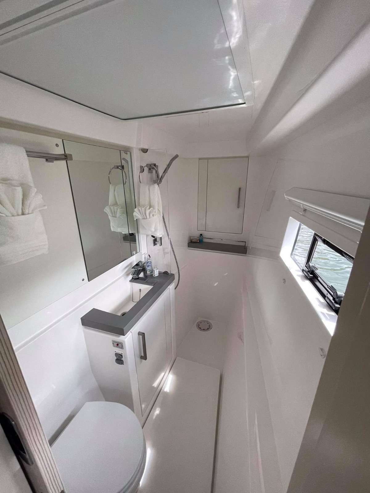 Charter Yacht SHIPS&GIGGLES - Leopard 58 - 5 Cabins - Virgin Gorda - Tortola - Anegada - BVI - Caribbean