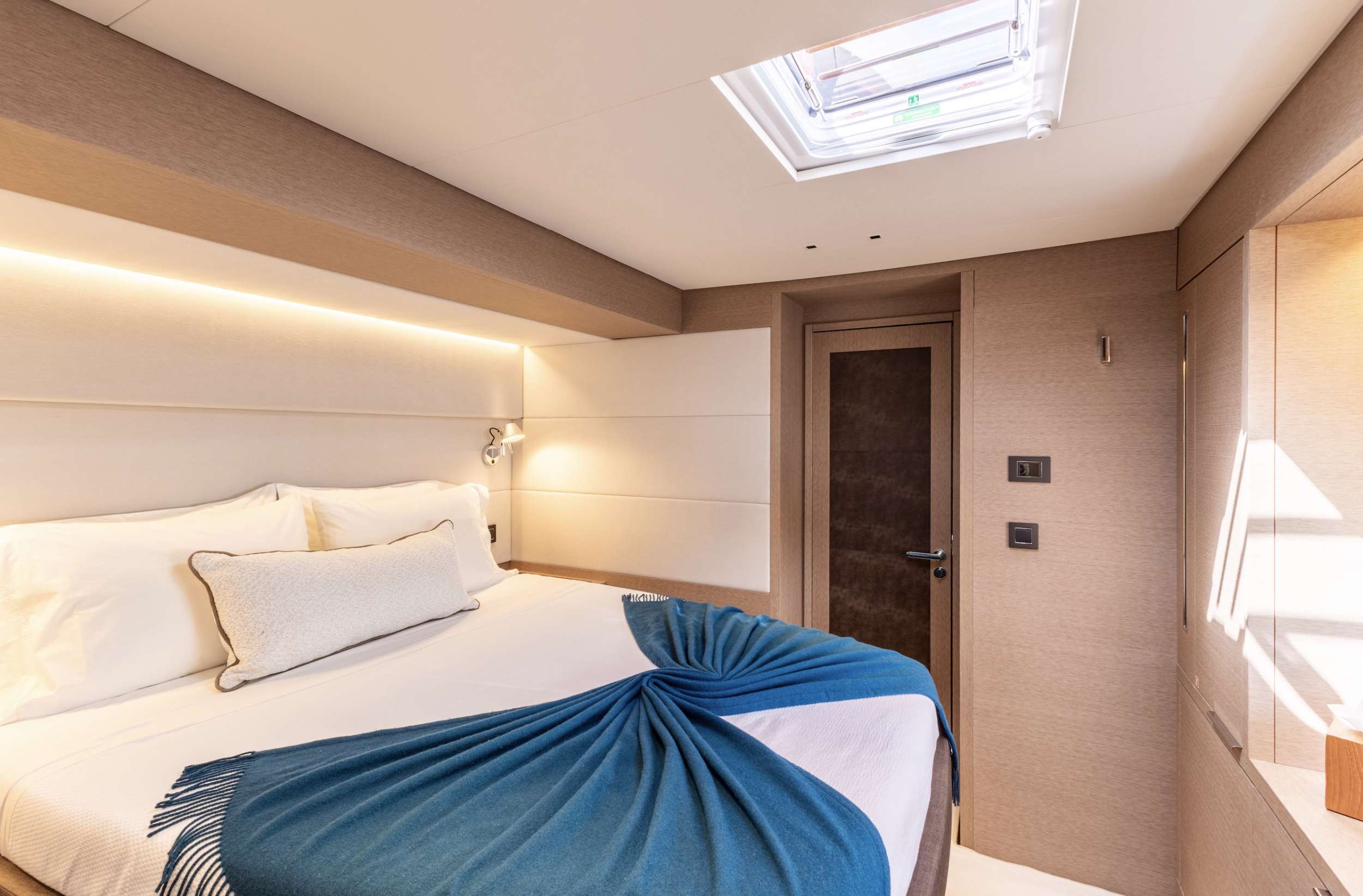 Charter Yacht AURORA - Lagoon Sixty 5 - 4 Cabins - Tortola - Anegada - Virgin Gorda - BVI - Caribbean