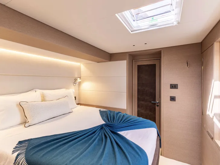 AURORA Lagoon Sixty 5 - VIP cabin AURORA Lagoon Sixty 5 - VIP cabin