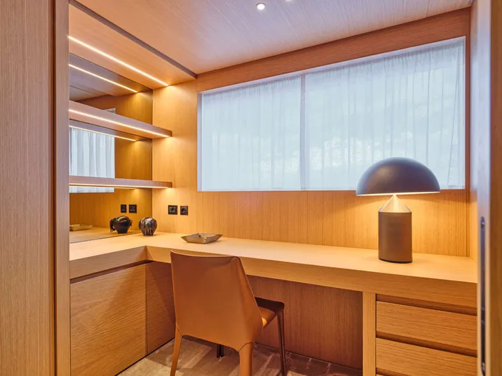 K2 Sanlorenzo SD118 - master cabin office K2 Sanlorenzo SD118 - master cabin office