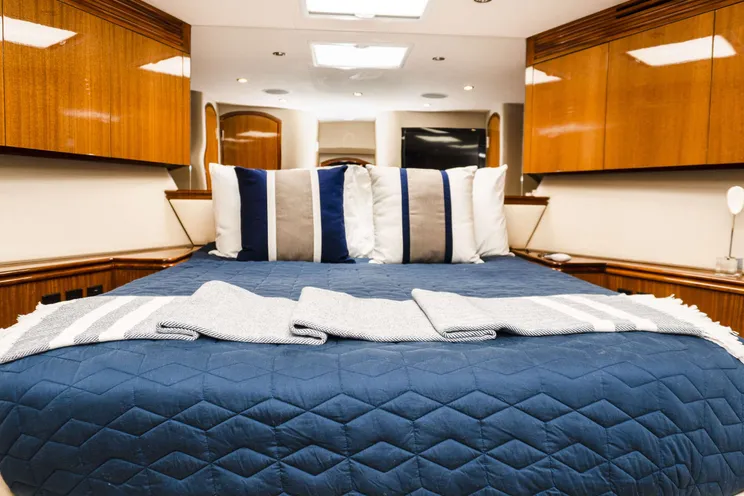 Charter Yacht GAIL FORCE II - Hatteras 80 - 4 Cabins - Nassau - Exumas - Bahamas