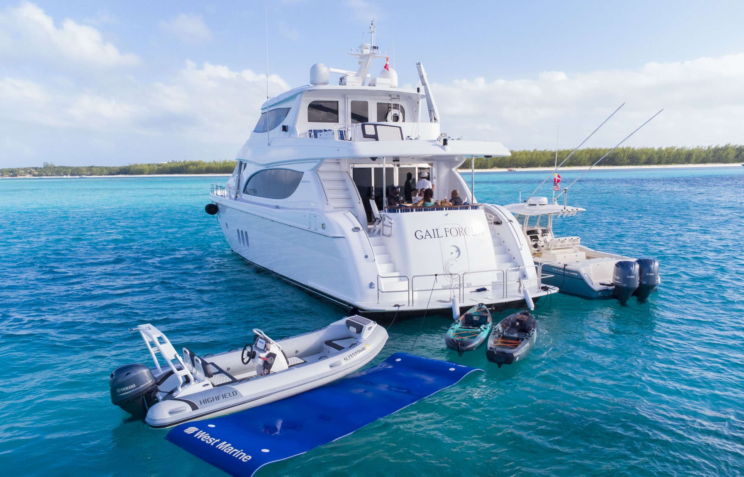 Charter Yacht GAIL FORCE II - Hatteras 80 - 4 Cabins - Nassau - Exumas - Bahamas
