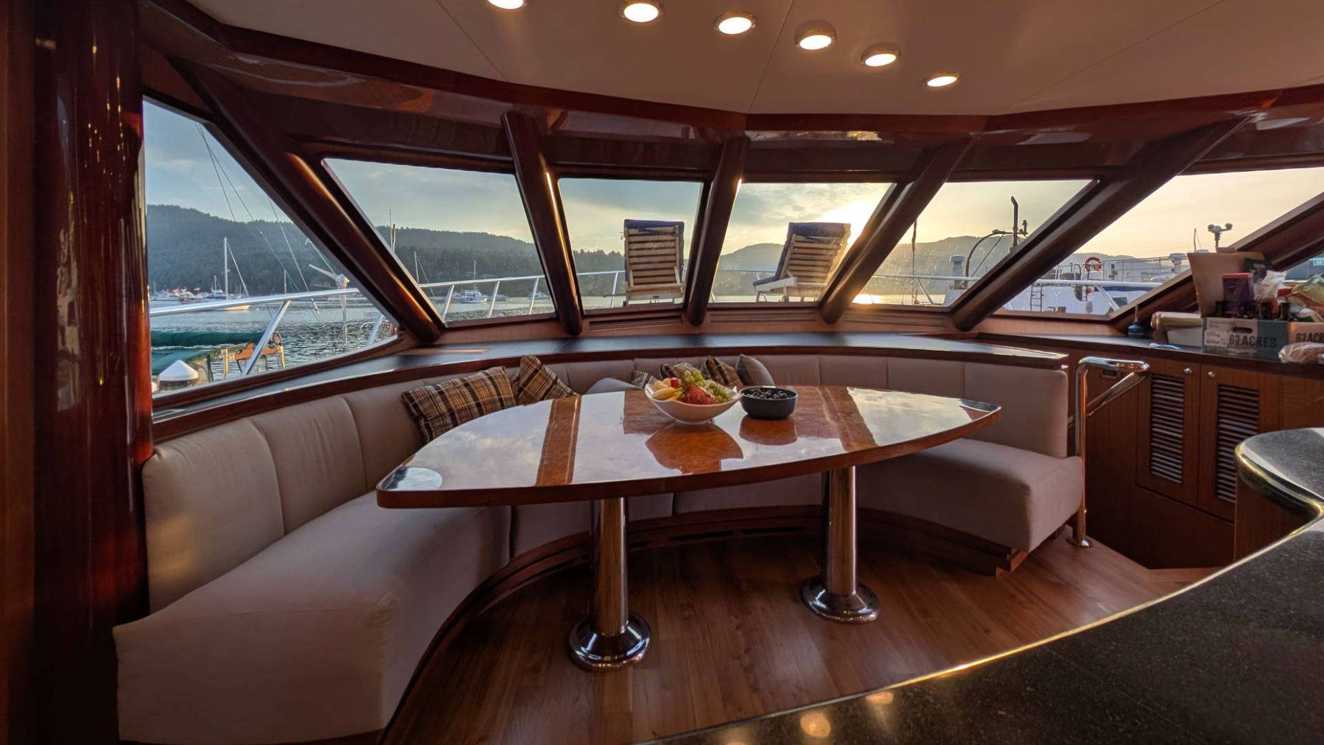 Charter Yacht A GREAT ESCAPE - Ocean Alexander 102 - 4 Cabins - Vancouver - Canada