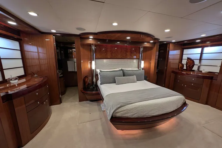 Charter Yacht A GREAT ESCAPE - Ocean Alexander 102 - 4 Cabins - Vancouver - Canada