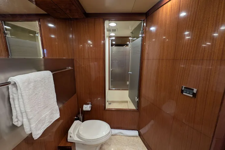 Charter Yacht A GREAT ESCAPE - Ocean Alexander 102 - 4 Cabins - Vancouver - Canada