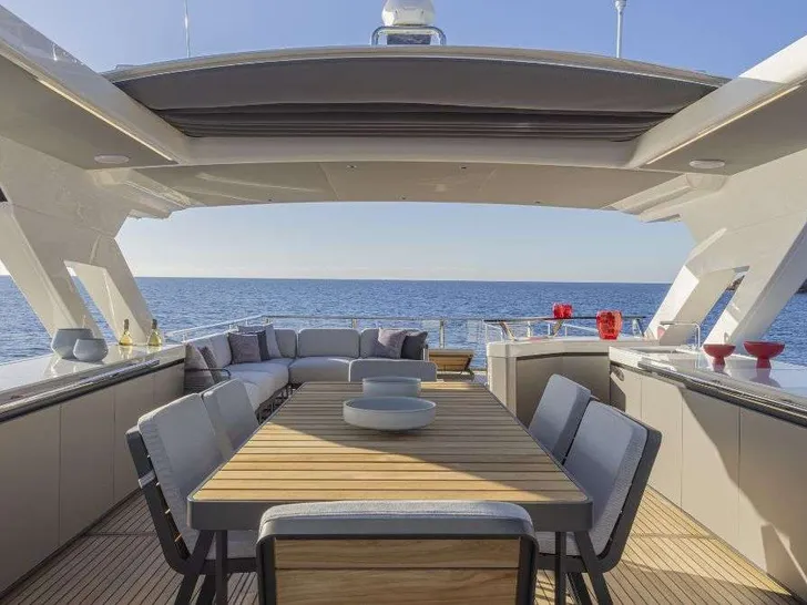 AZUR Absolute Navetta 75 - sundeck dining area AZUR Absolute Navetta 75 - sundeck dining area