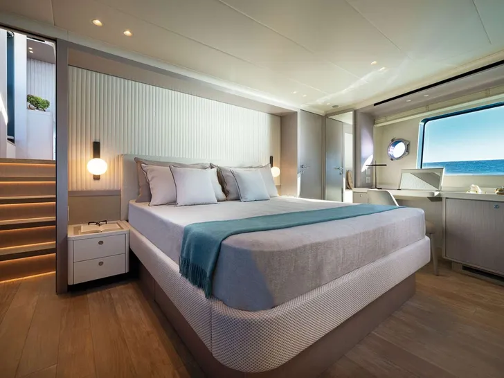 AZUR Absolute Navetta 75 - master cabin AZUR Absolute Navetta 75 - master cabin