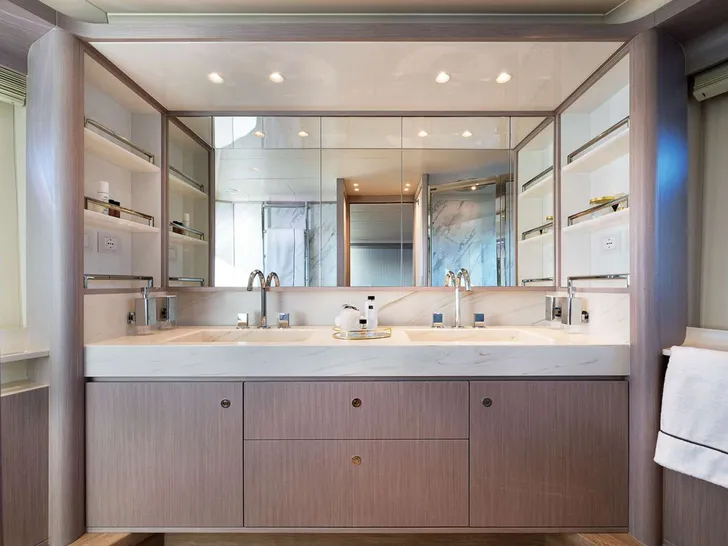 AZUR Absolute Navetta 75 - master cabin bathroom AZUR Absolute Navetta 75 - master cabin bathroom