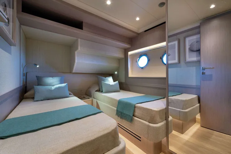 Charter Yacht AZUR - Absolute Navetta 75 - 4 Cabins - Mandelieu La Napoule - Cannes - St Tropez - Monaco - The French Riviera