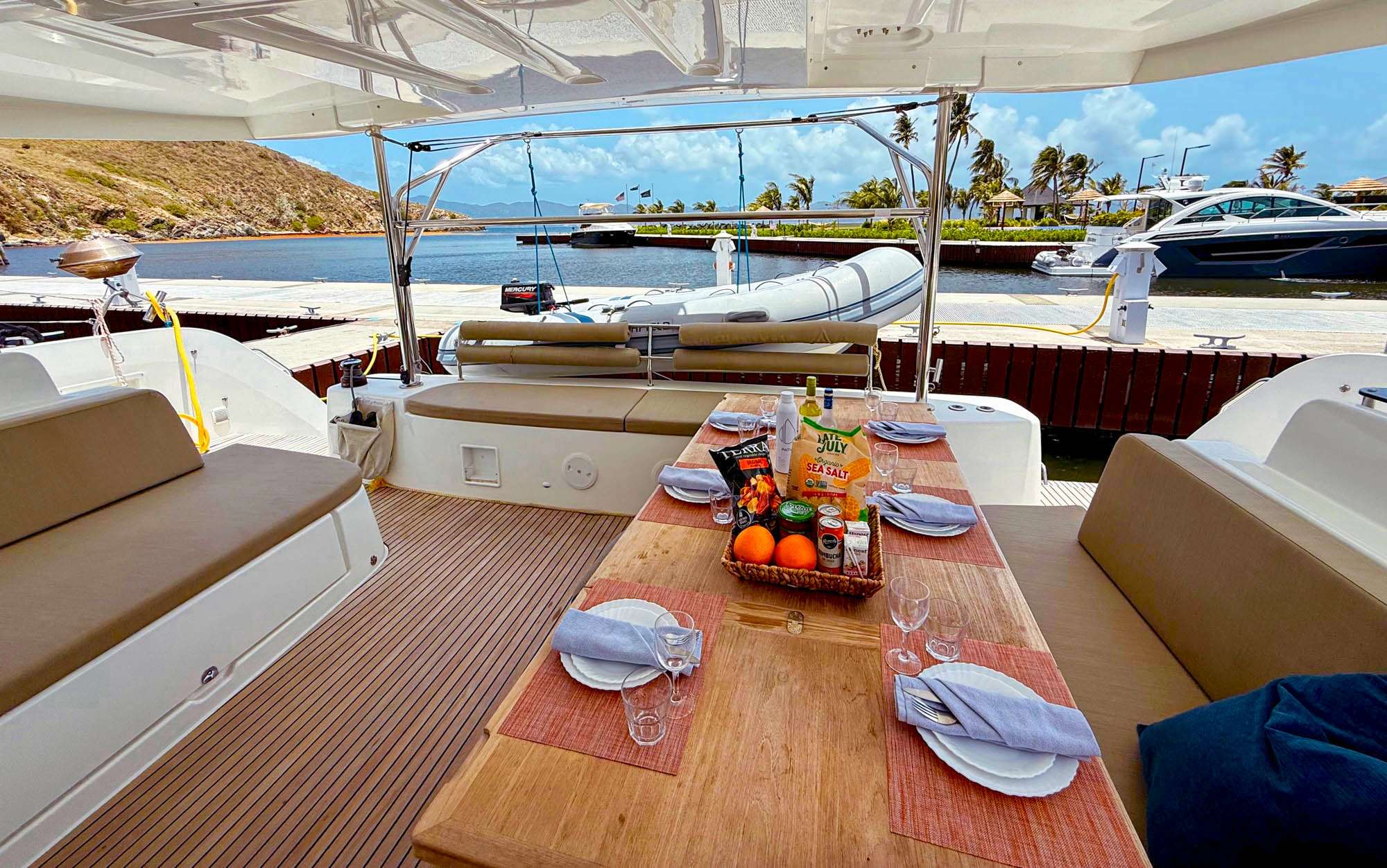 KERRY LEE Lagoon 46 - aft deck alfresco dining area