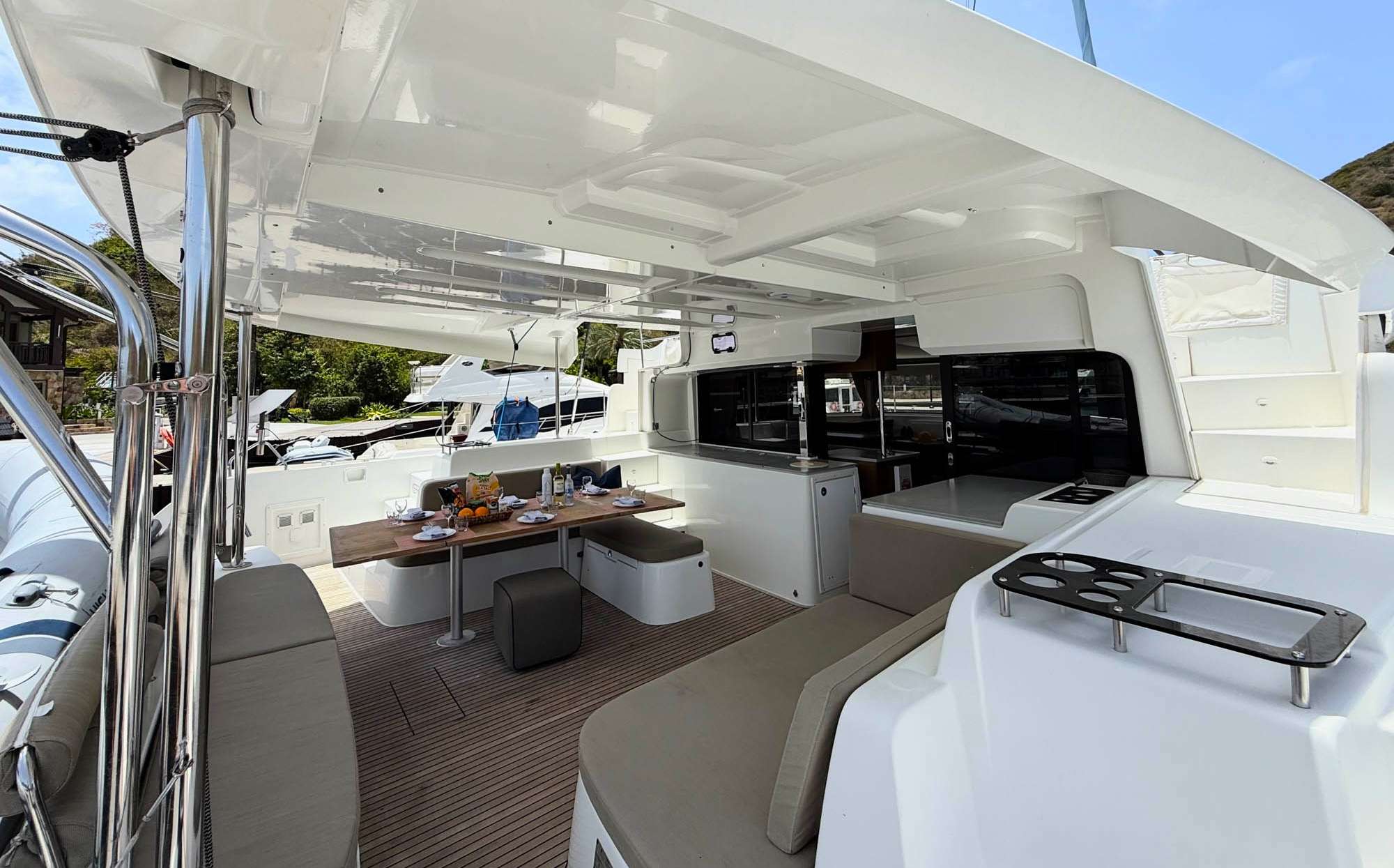 KERRY LEE Lagoon 46 - aft deck