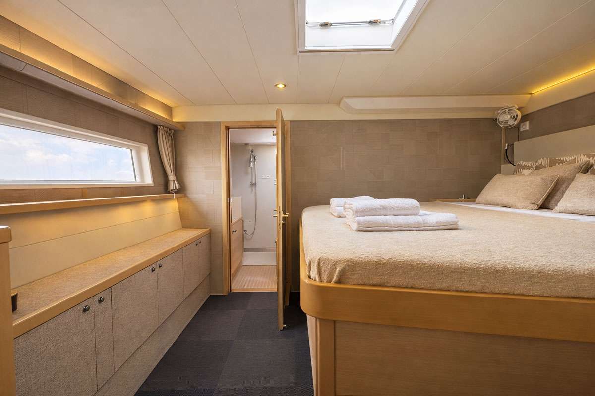 Charter Yacht ROYAL DESTINY - Lagoon 620 - 6 Cabins - Athens - Mykonos - Paros - Cyclades - Greece