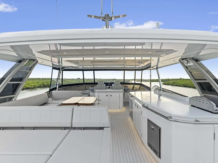 TREASURED C’s Aquila 50 - flybridge TREASURED C’s Aquila 50 - flybridge