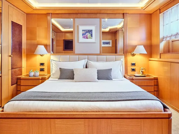 OASIS ISA 47m - VIP cabin 2 OASIS ISA 47m - VIP cabin 2