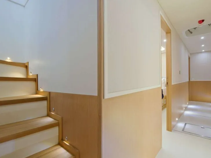 DODO Custom Motor Sailer 43m - cabin hallway DODO Custom Motor Sailer 43m - cabin hallway