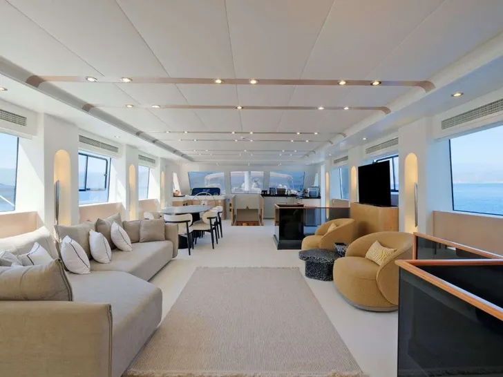 DODO Custom Motor Sailer 43m - main salon DODO Custom Motor Sailer 43m - main salon