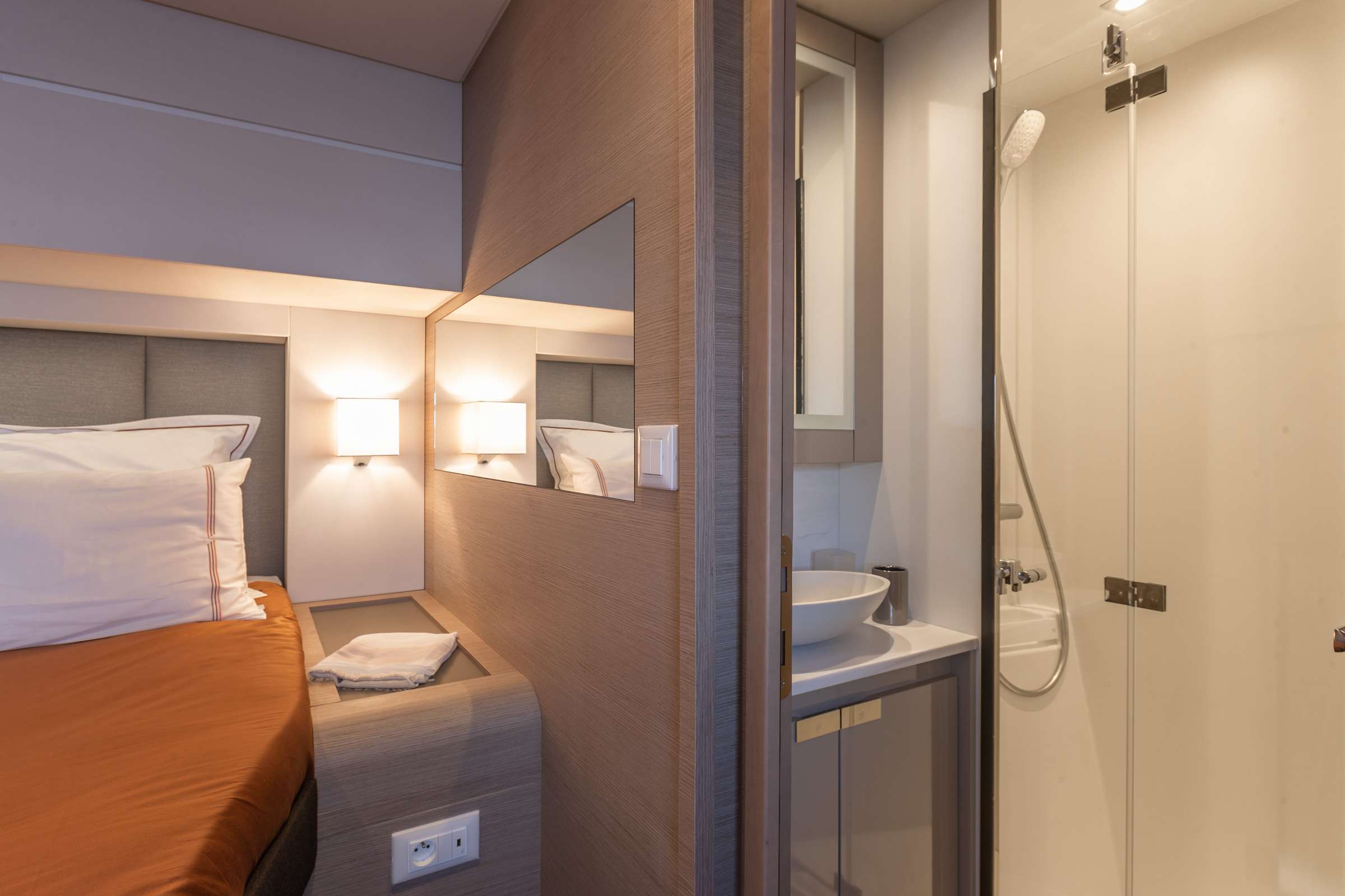NEHALENNIA Fountaine Pajot Samana - master cabin ensuite bathroom
