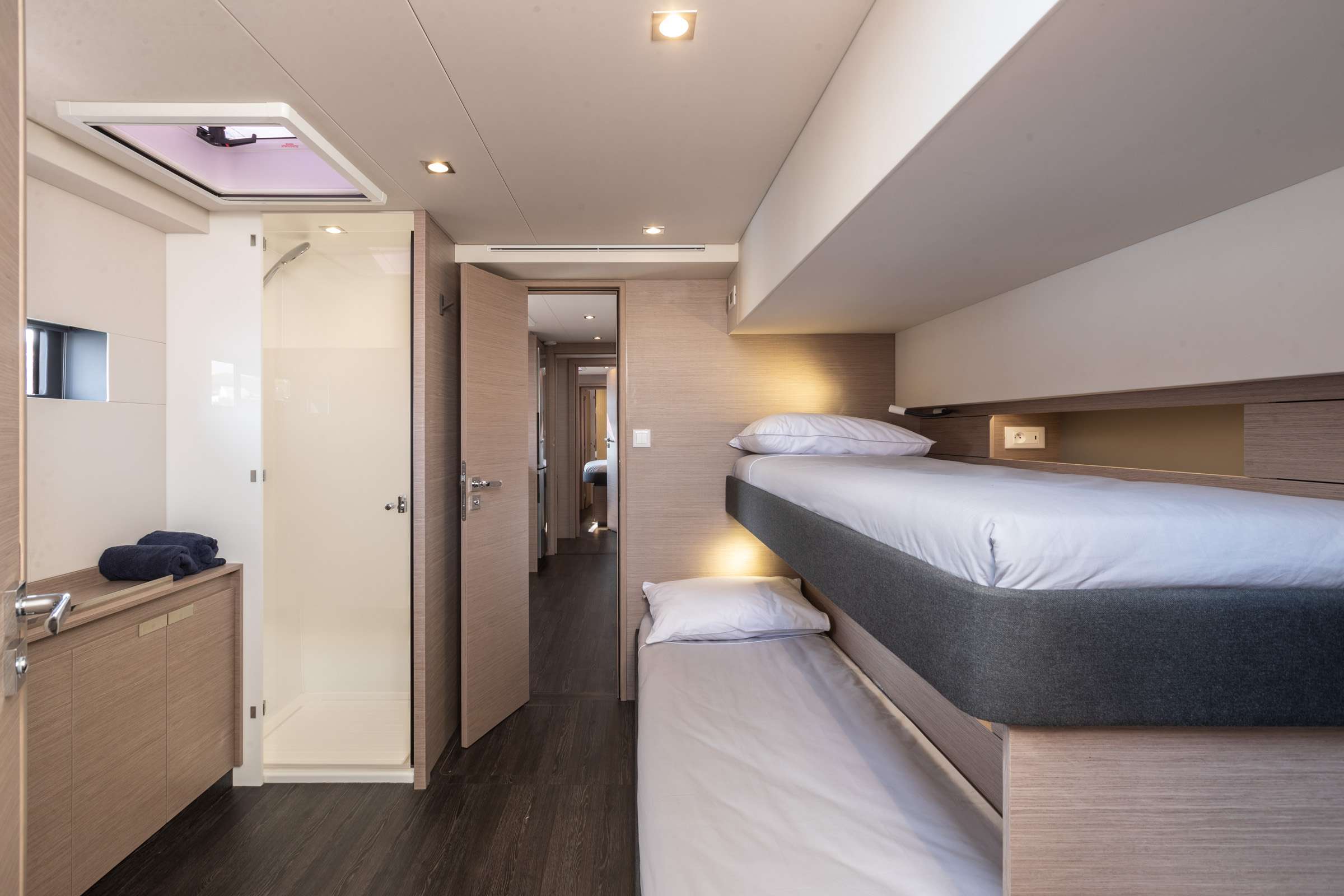 NEHALENNIA Fountaine Pajot Samana - twin bunk cabin