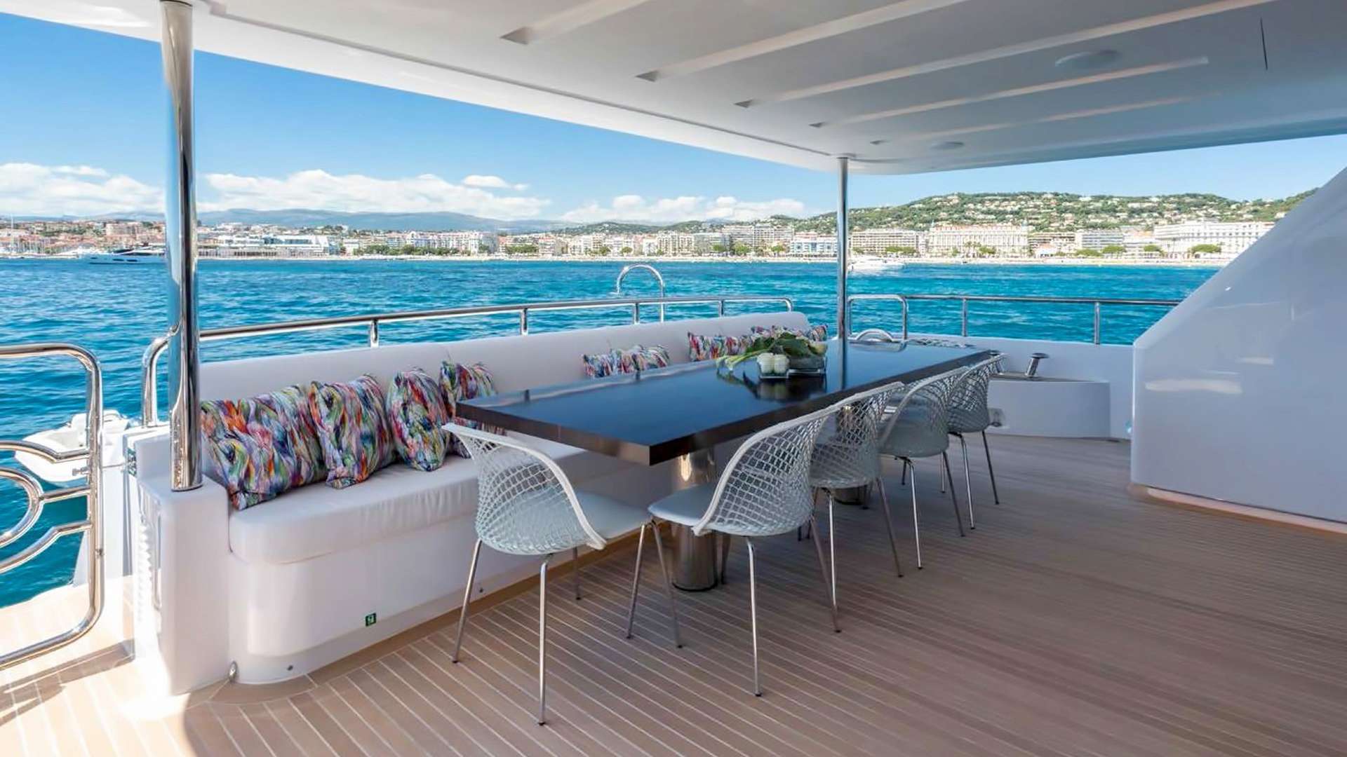 Charter Yacht GALA I - Benetti Delfino 93 - 5 Cabins - Athens - Mykonos - Paros - Cyclades - Greece