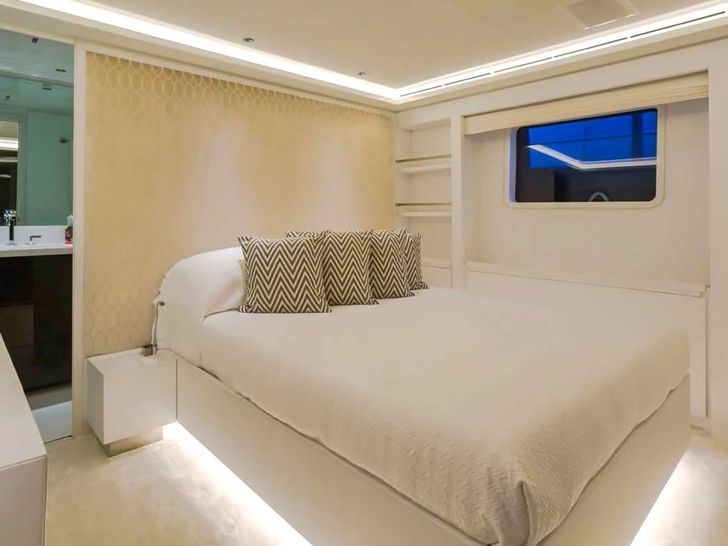 GALA I Benetti Delfino 93 - VIP cabin 2 GALA I Benetti Delfino 93 - VIP cabin 2