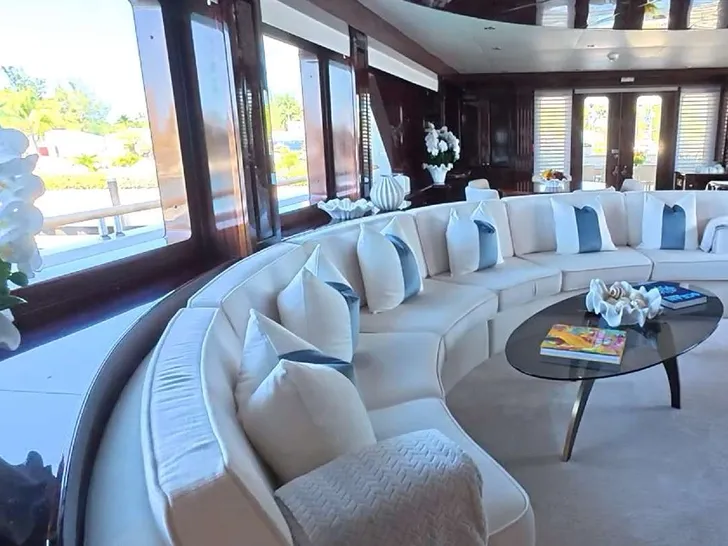 KEFI Cristensen 150 - sky lounge KEFI Cristensen 150 - sky lounge